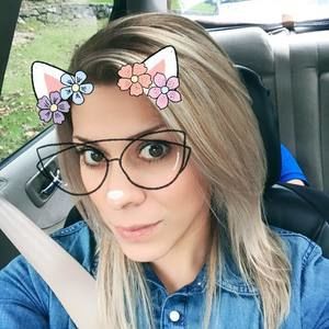 Meet your Posher, Noemi